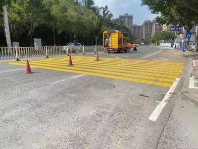 安全順暢迎開學(xué) 市區(qū)三所學(xué)校周邊道路安全設(shè)施全面升級(jí)