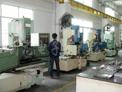 精密塑膠模具開發定制 東莞創龍電子的全流程制造實力解析